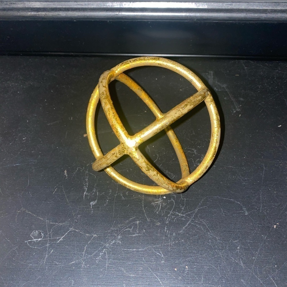 Distressed Orb Decor - Picture 4 of 6